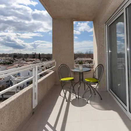 In With Canal View *